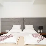 Apartment Laurus Five Stars